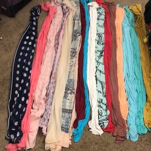 16 Scarfs